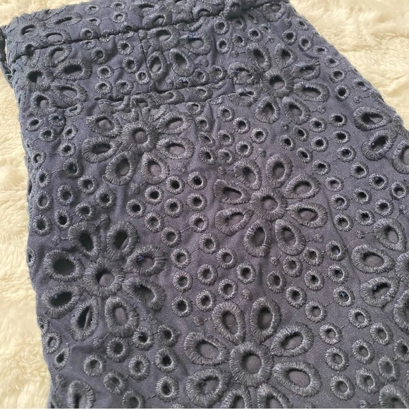 NWT J. Crew Women's Size 2 Blue Pinwheel Eyelet Cafe Capri Crop Ankle Pants - Picture 4 of 6